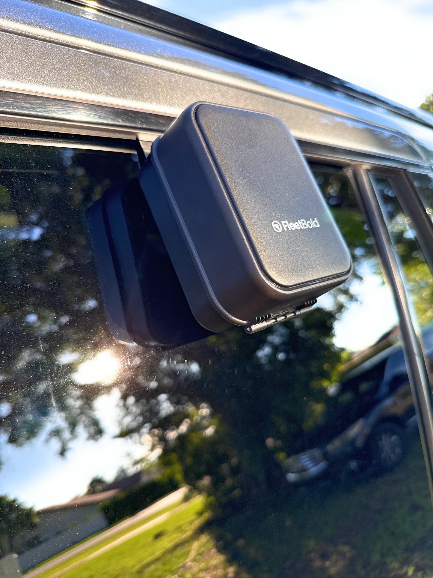 Smart Key Lock Box – Bluetooth Car Window Mount with App & PIN by FleetBold